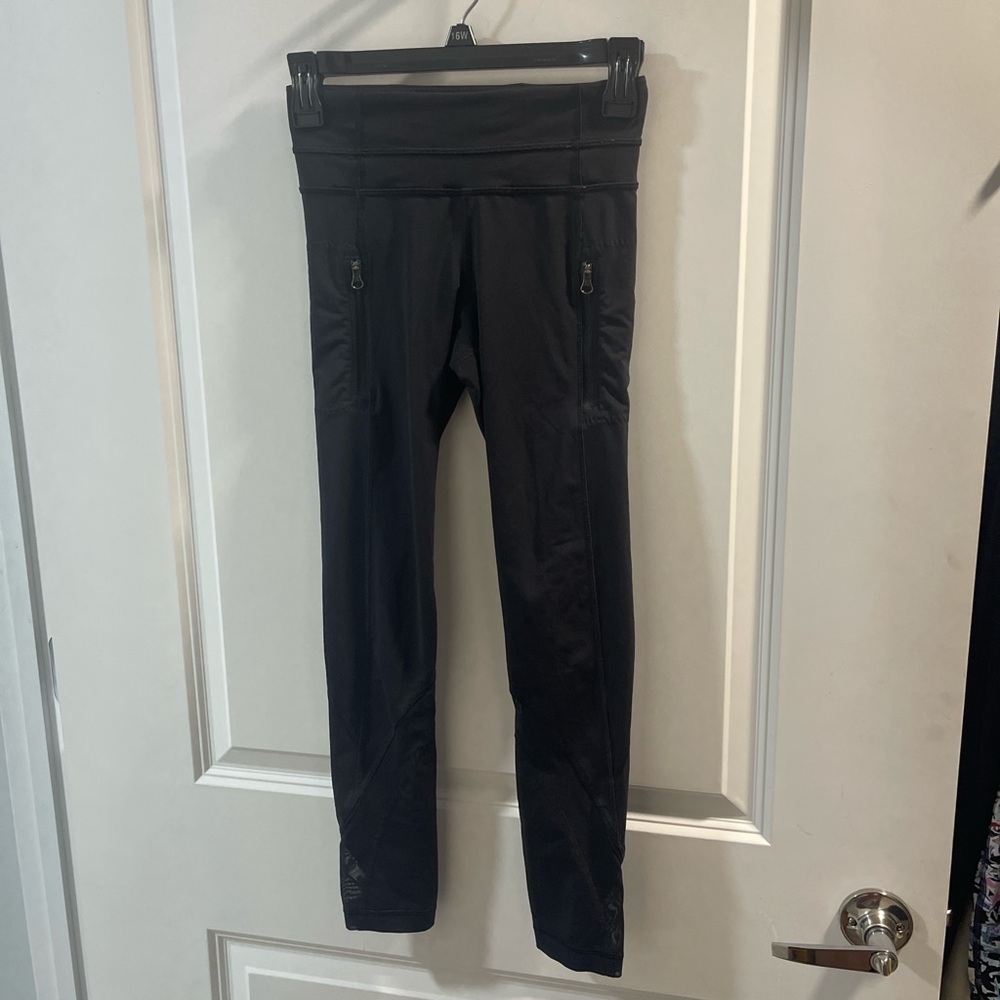 Lululemon Black Athletic Leggings With Zip Pockets Good Condition